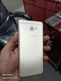 Samsung C7 Pro