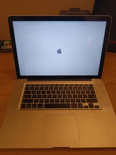 Macbook Pro Core i7, 8Gb Ram, 750 HDD, MacOs High Sierra, late 2011.