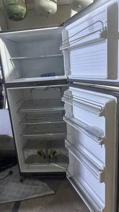 Dawlance full size fridge with orignal compressor