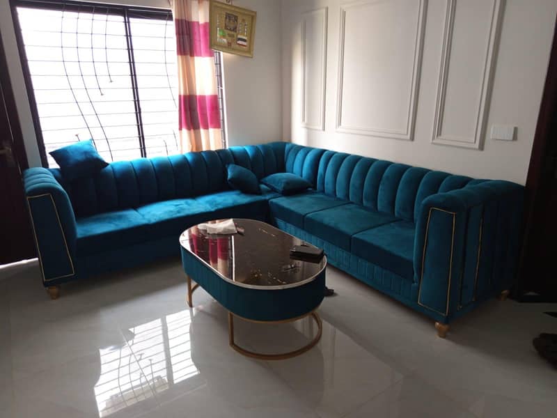 L shape sofa with table and tapai 0