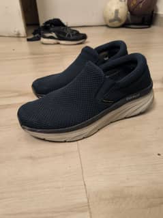 Skechers