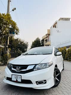 Honda city 2017 model almost original exellent condition top class car