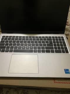 Laptop for sale (Inspiron) used like a new with Box