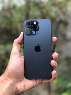 15 pro max 256GB  0 cycle charge non pta factour