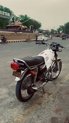 Honda 125 all conditions ok number 03123765929