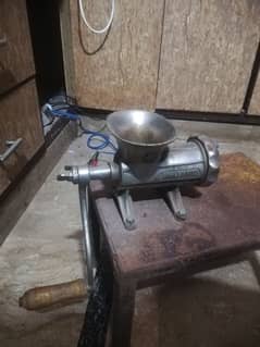 meet grinder , qeema chopper