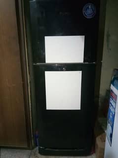 Homage fridge just open never used
