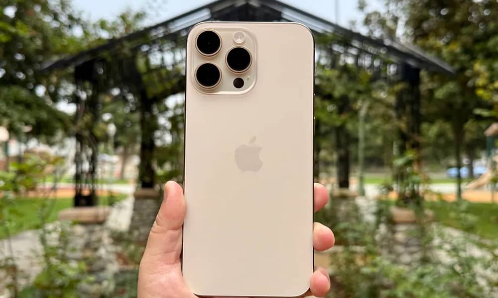 Apple iPhone 16 Pro Max Desert Titanium![100% Battery Health] 1