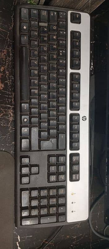 Gaming Dell Computer(PC) Core i3 With LCD And Table 7