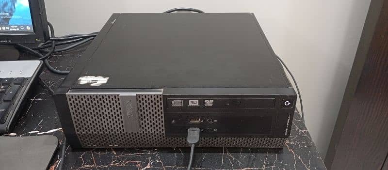 Gaming Dell Computer(PC) Core i3 With LCD And Table 8