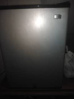 mini fridge Haier cabinet