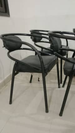 Used Office Chairs in Good Condition – Budget Friendly!