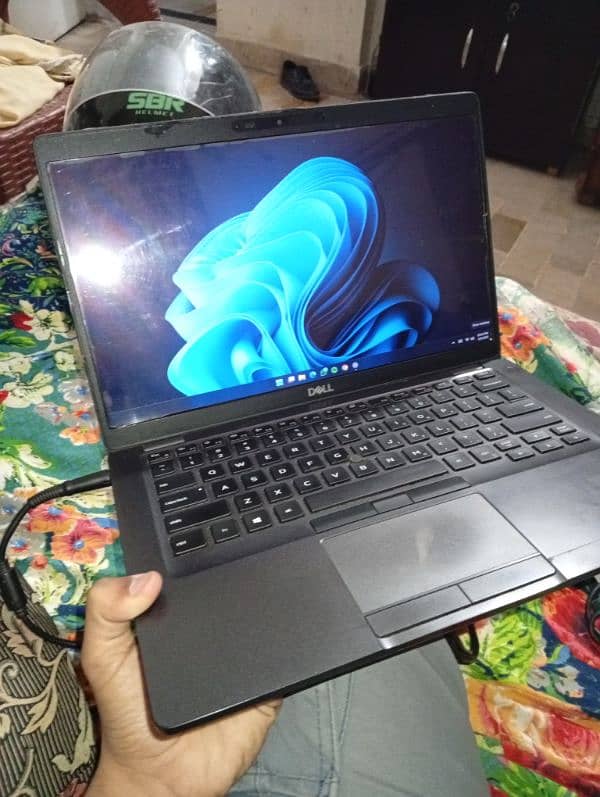 Dell latitude i7 8th gen 16 gb ddr ram 228 ssd 2k touch screen 2