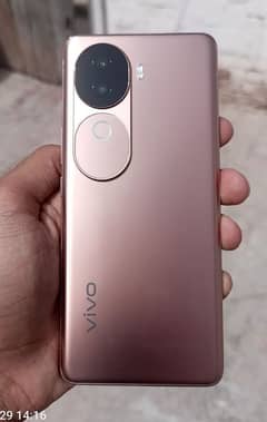 Vivo V40e 8+8 256 with box charger for sale
