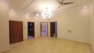 1 Kanal 2 Story Marble Tiled VIP Location For Sale