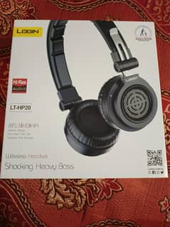 Login wireless headphones with box.