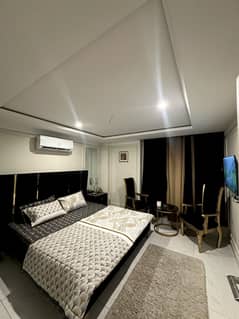 One bedroom VIP apartment for rent for 5to6 hours in bahria town
