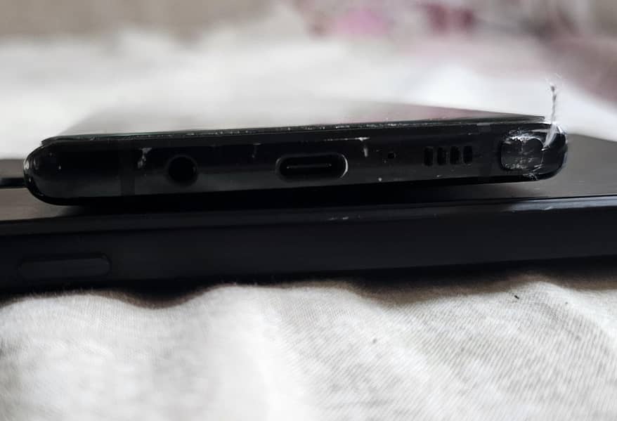 Note 9 in good condition 2