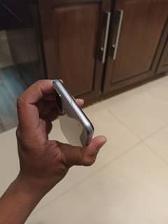 4 GB ram 64 rom