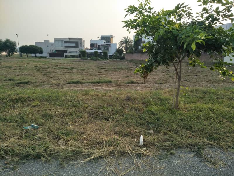 KK Block 9 Marla Pair Good Location Plot For Sale DHA Phase 4 Lahore 3