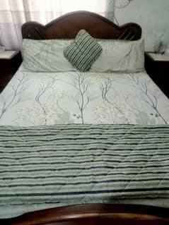 Bed with dressing tables and 2 side table