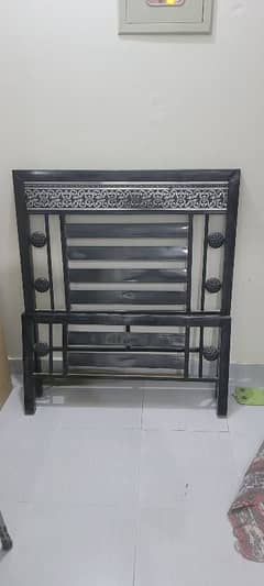IRON BED SINGLE