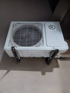 Kenwood 1 Ton AC – Cool & Clean – Perfectly Working