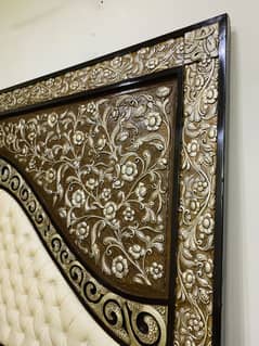 ROYAL BED with side tables