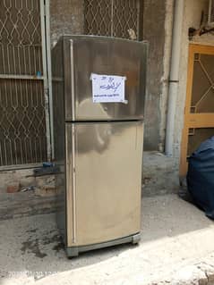 Dawlance fridge for sale 10/ 10 condition fast cooling