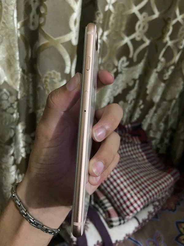 Iphone 8 Plus non PTA 10/10 condition 1
