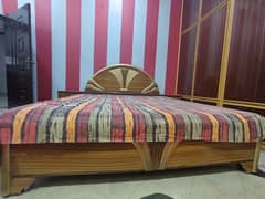 bed and dressing table in good condition