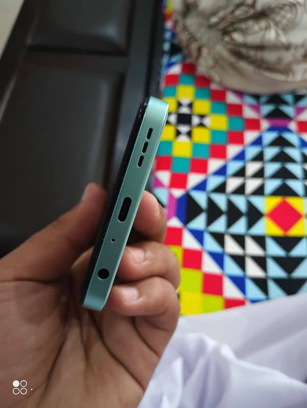 sparx note 12 10/10 condition with box 3
