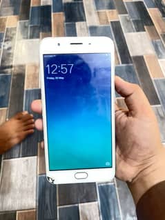Oppo F1s