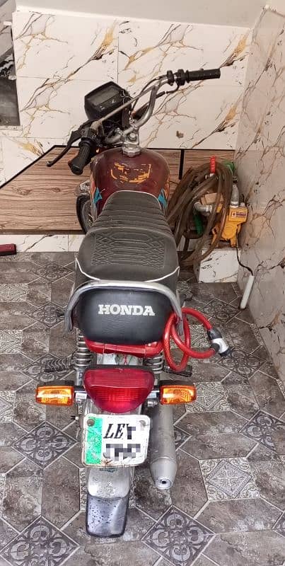 2016 Road prince 1st Owner Lahore Number  Zero300#4143#989 2