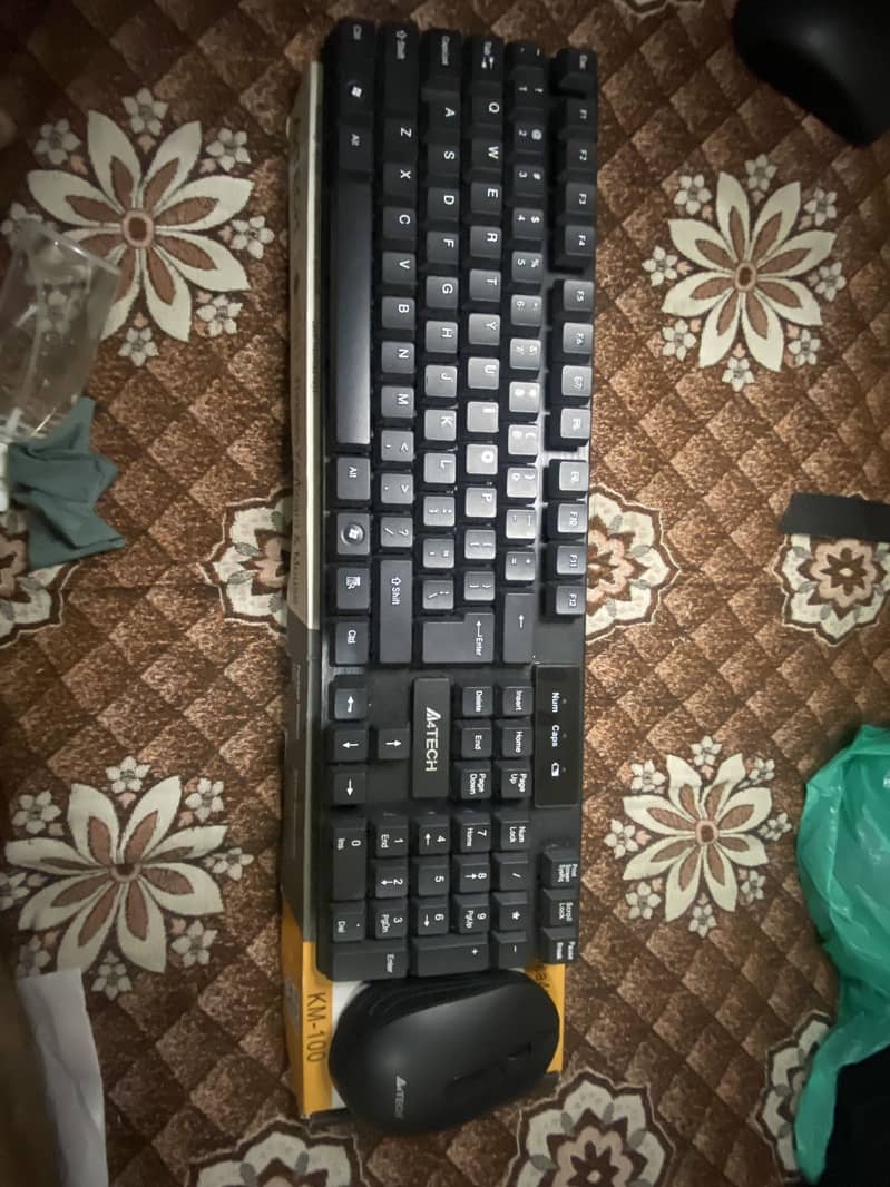 Wireless keyboard and mouse 1 week use only 5