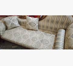 Sofa, Dewan & Center table