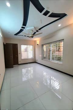 10 Marlas Tile Flooring Ground Floor All Facilities Meters Separate Boring G-13/3