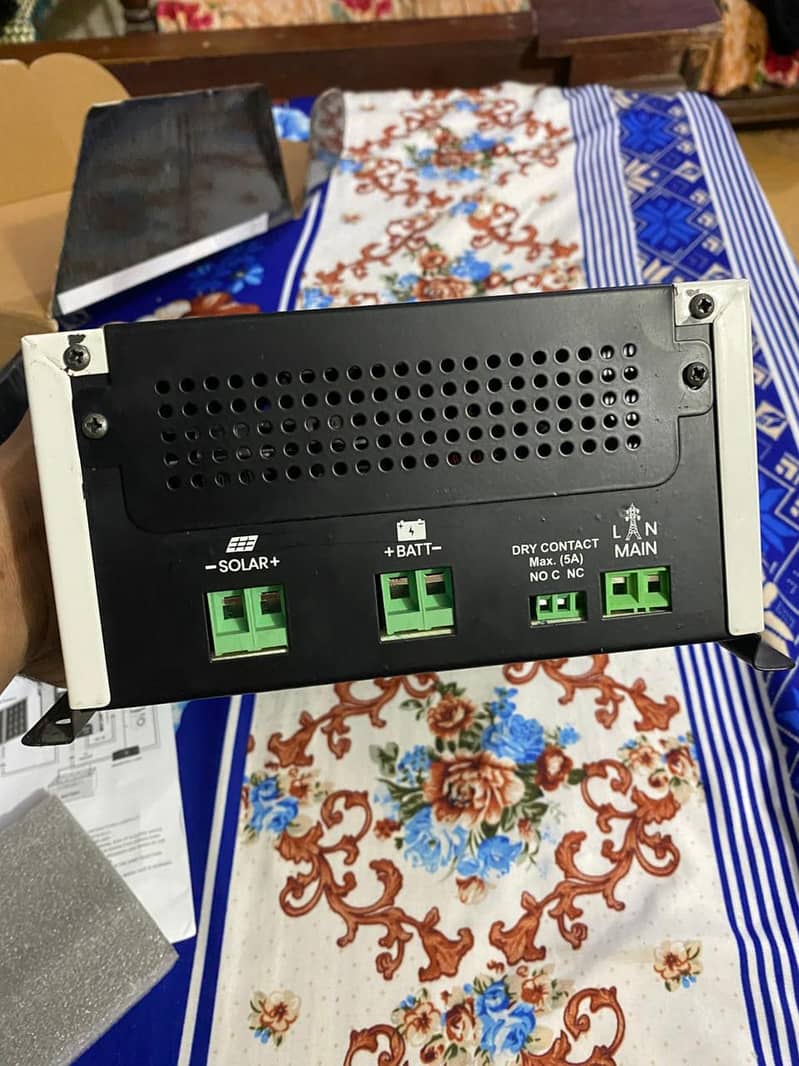 Simtek Charge controller 3