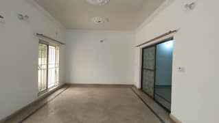10-Marla 03-Bedroom'S House Available For Sale In St John Park Lahore Cantt.