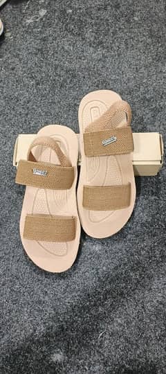 Sandals Hole Sale Rate Pr.