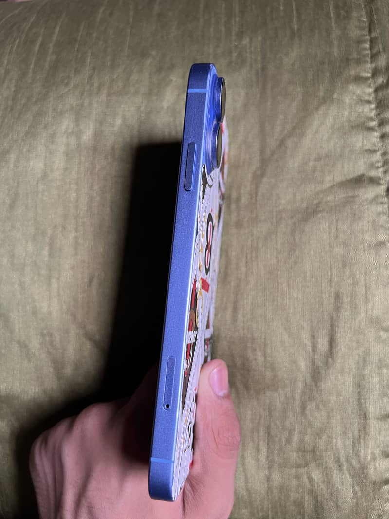 iphone xr ( converted into 16) 1