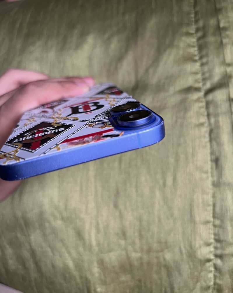 iphone xr ( converted into 16) 6