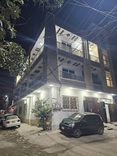 Corner 220 Yards 2nd Floor Portion With Roof For Sale In Gulshan Block 13