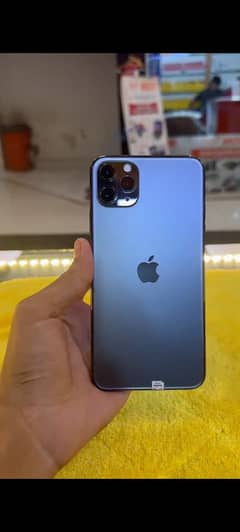 IPHONE 11 PRO MAX FRESH AS NEW!