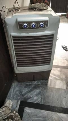 12V