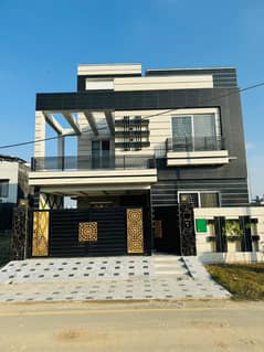 8 MARLA BRAND NEW HOUSE FOR SALE IN BAHRIA ORCHAD