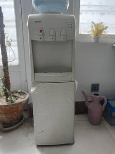 Orient Water Dispenser