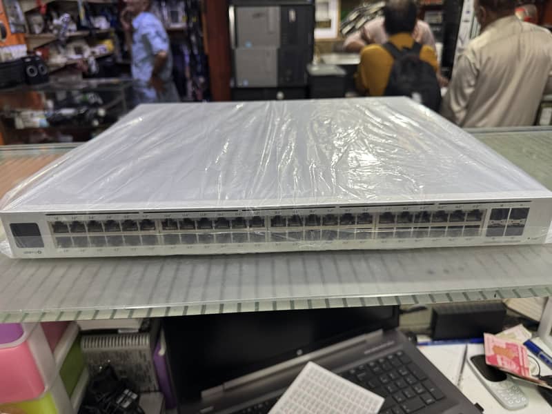 Unifi POE Switch USW series 48 ports Available 1