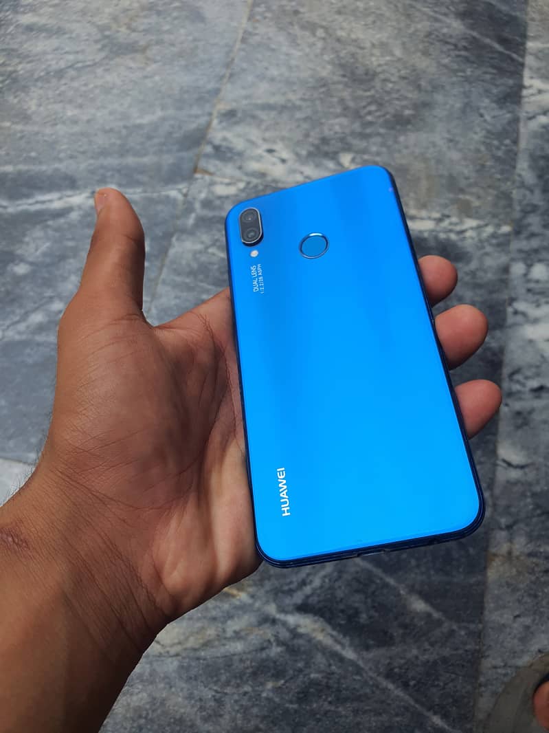 Huawei p20lite used but in new condition 1