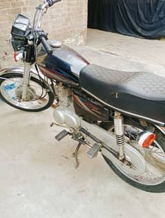 Honda 125 smooth enjan koi Kam nhi huny vala